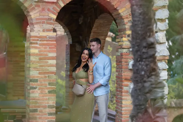 couple-portrait-taormina-gardens