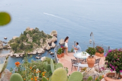 Sguardi emozionati tra Gabriel e Stephanie dopo la proposta