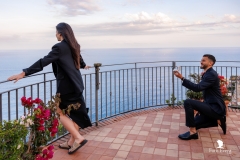  "Isola Bella marriage proposal: he kneels down in front of the sea and the love of his life"