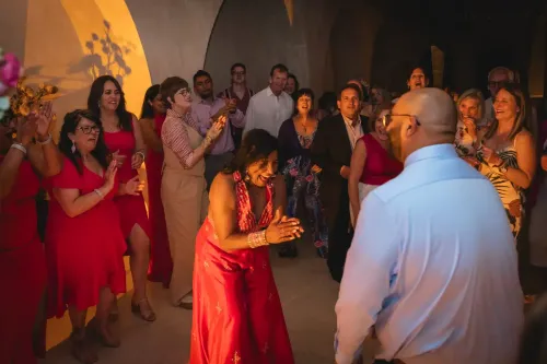 36-sicily-wedding-photographer-dancing-celebration-night.webp