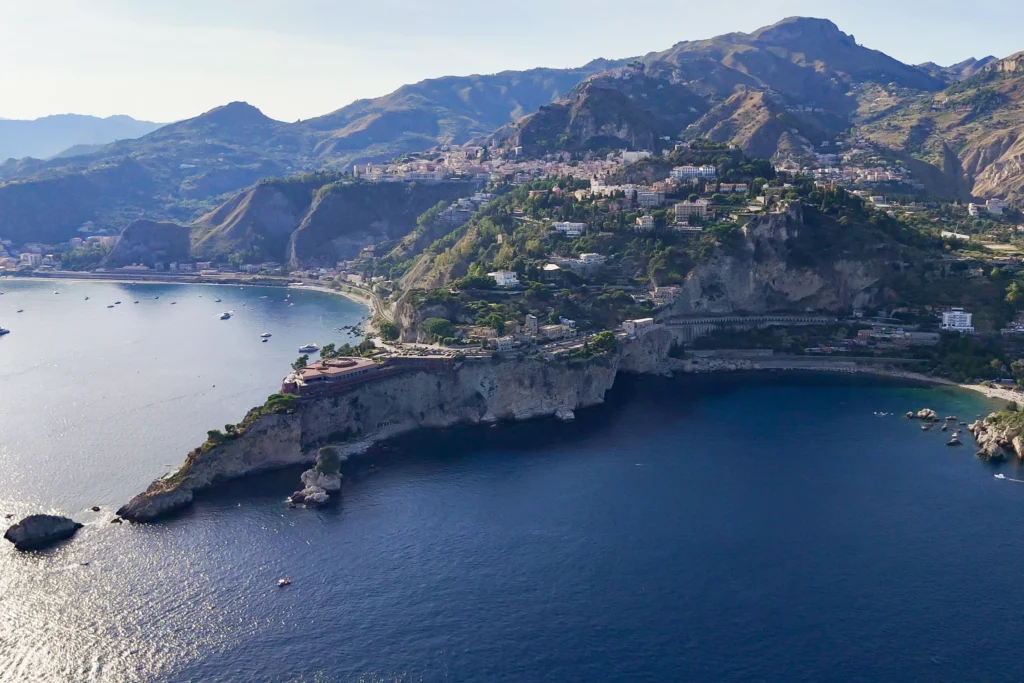 intimate wedding in Taormina